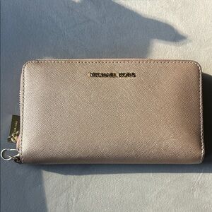 Michael Kors Rose Gold Wallet